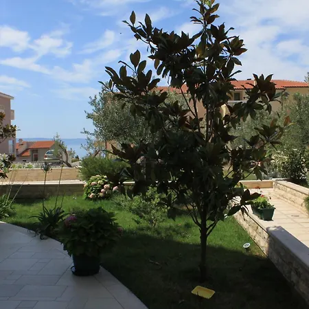 Апартаменты With A Parking Space - 3751 *